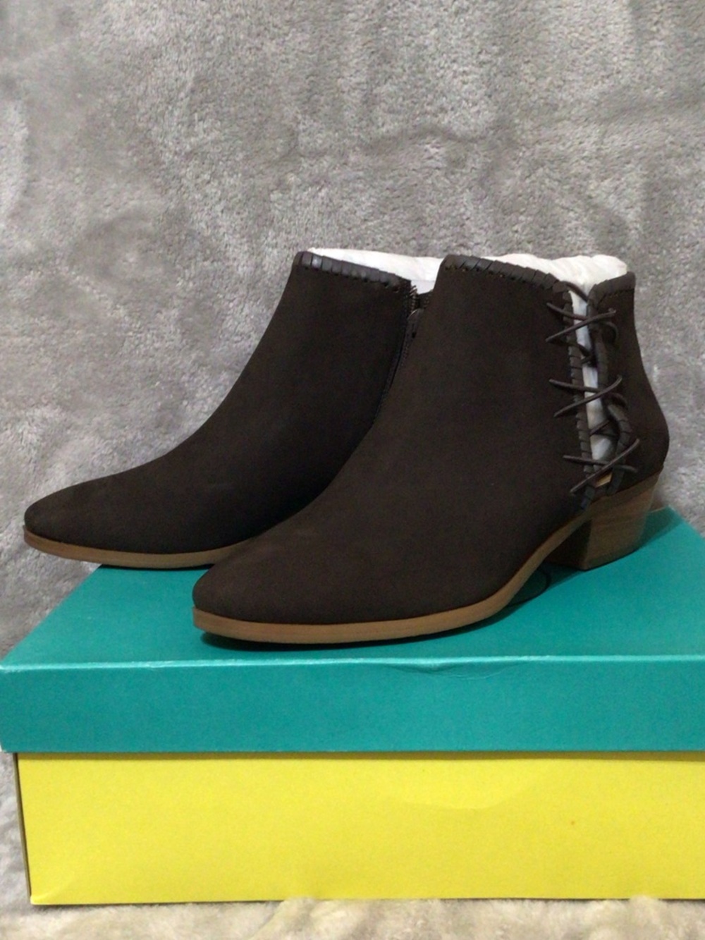JACK ROGERS~ Brown Faux-Suede Ankle Booties with Shearling Collar~Size 9.5